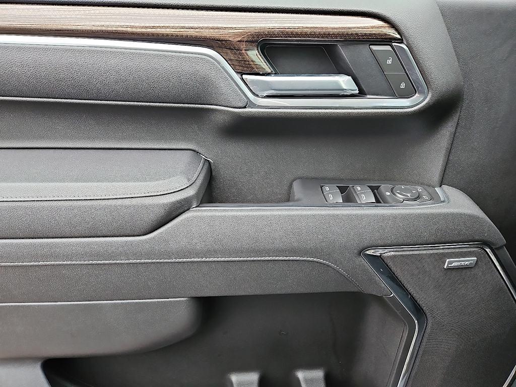 Thumbnail: 2025 Chevrolet Silverado 1500 - 17