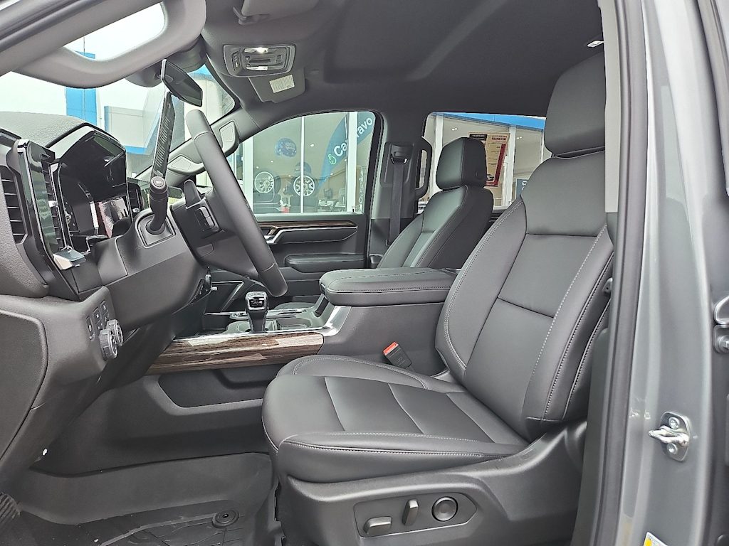 Thumbnail: 2025 Chevrolet Silverado 1500 - 9