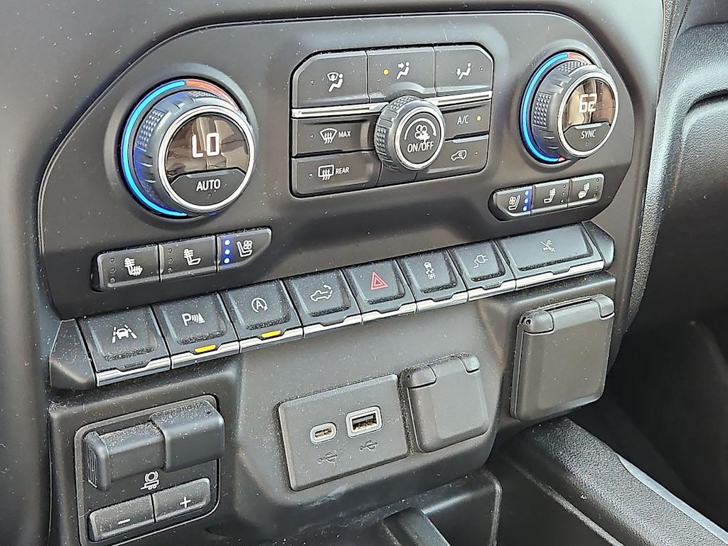 Thumbnail: 2020 Chevrolet Silverado 1500 - 30
