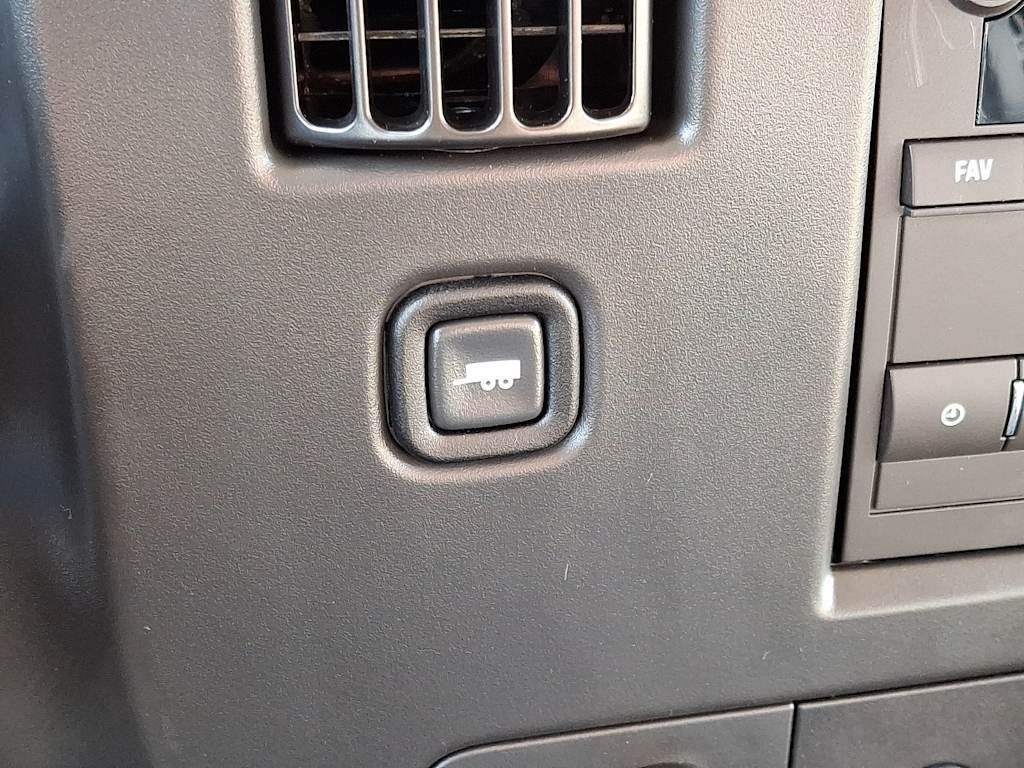 Thumbnail: 2025 Chevrolet Express - 18