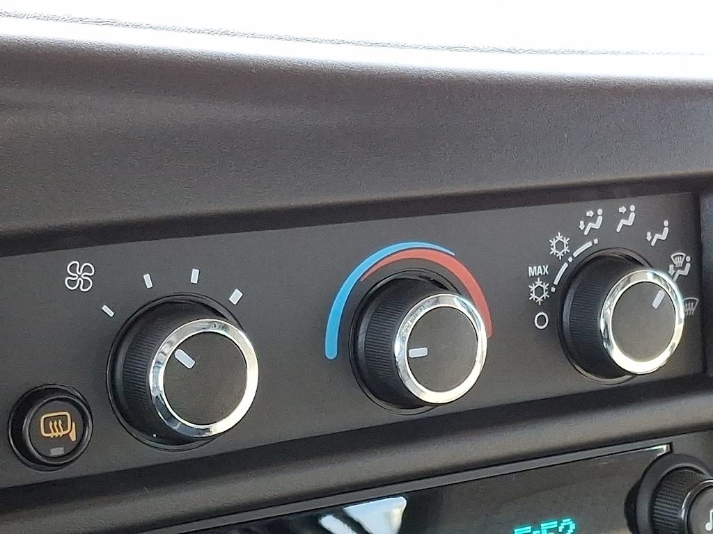 Thumbnail: 2025 Chevrolet Express - 14