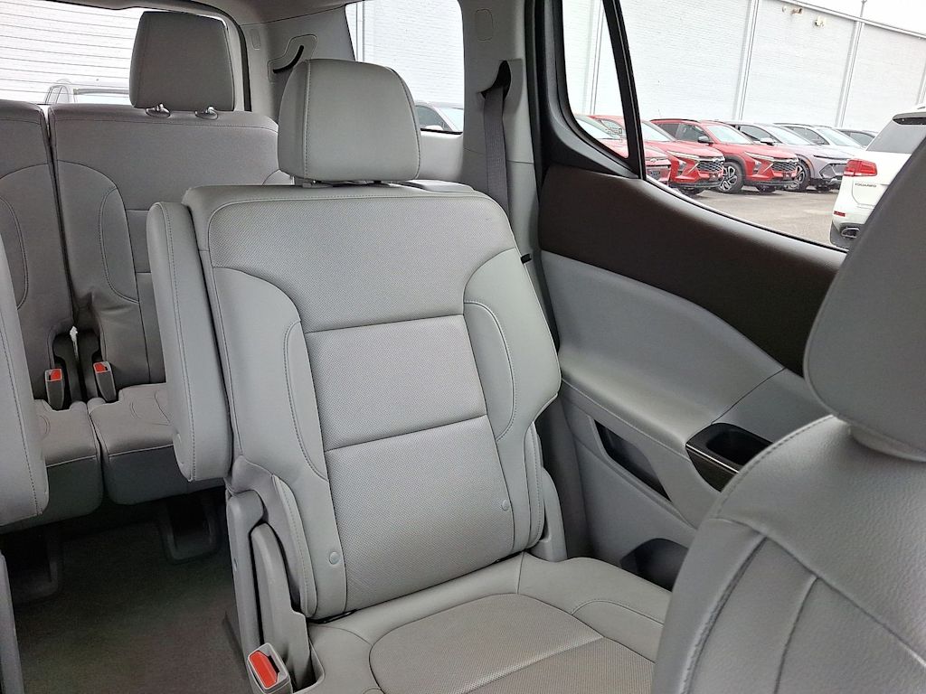 Thumbnail: 2023 GMC Acadia - 25