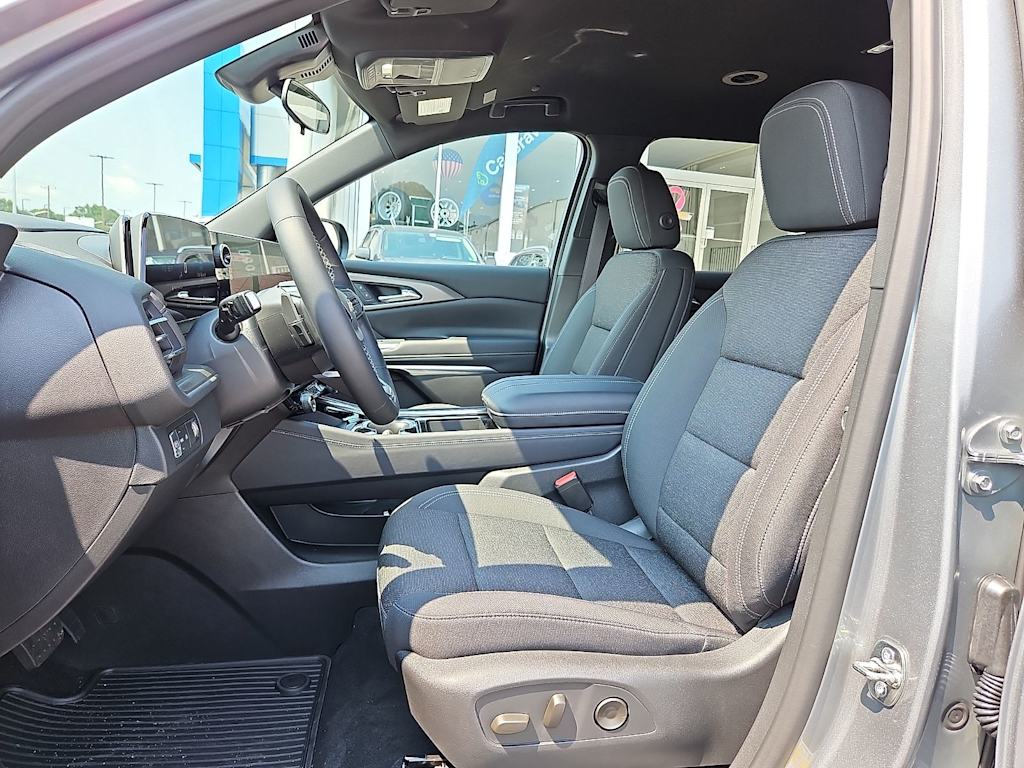 Thumbnail: 2026 Chevrolet Traverse - 9