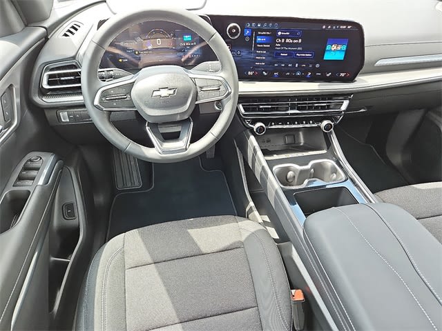 Thumbnail: 2026 Chevrolet Traverse - 2