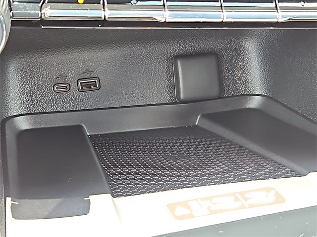 Thumbnail: 2026 Chevrolet Traverse - 13