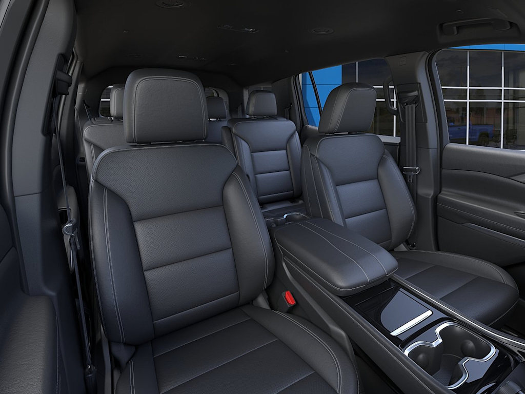 Thumbnail: 2027 Chevrolet Traverse - 8