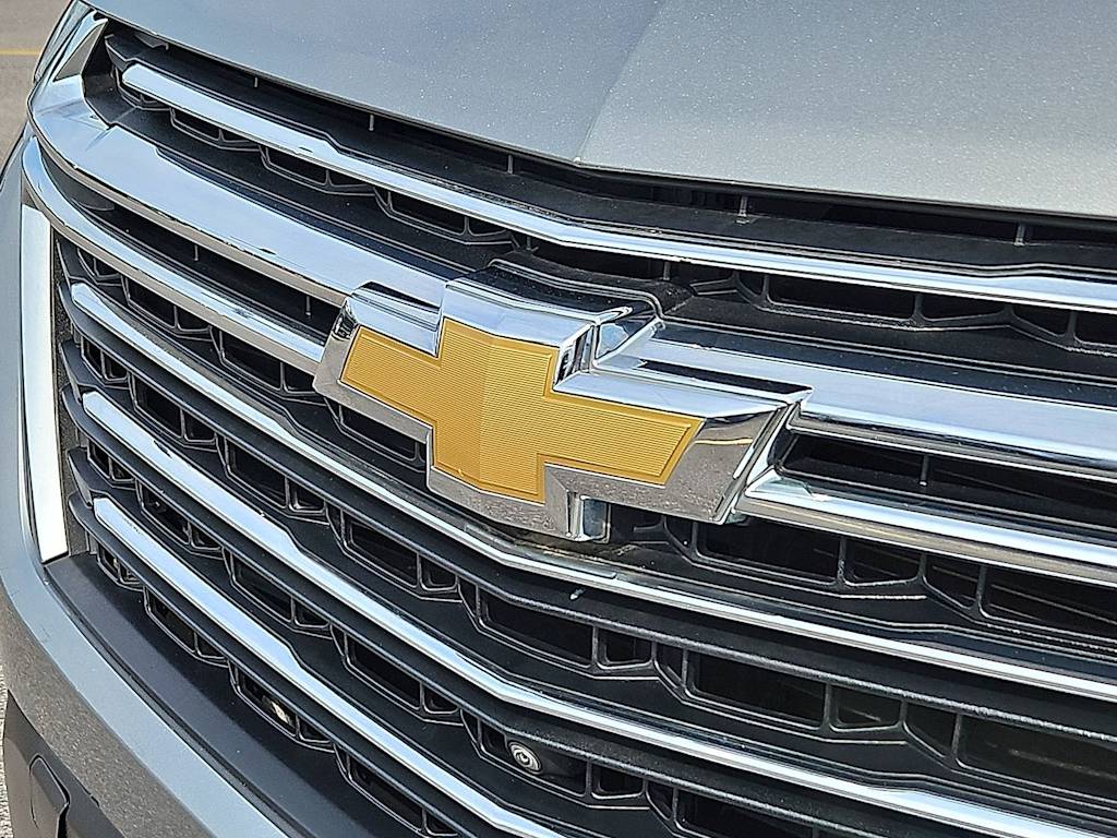 Thumbnail: 2023 Chevrolet Traverse - 37