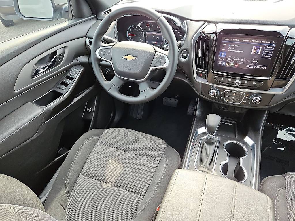 Thumbnail: 2023 Chevrolet Traverse - 2