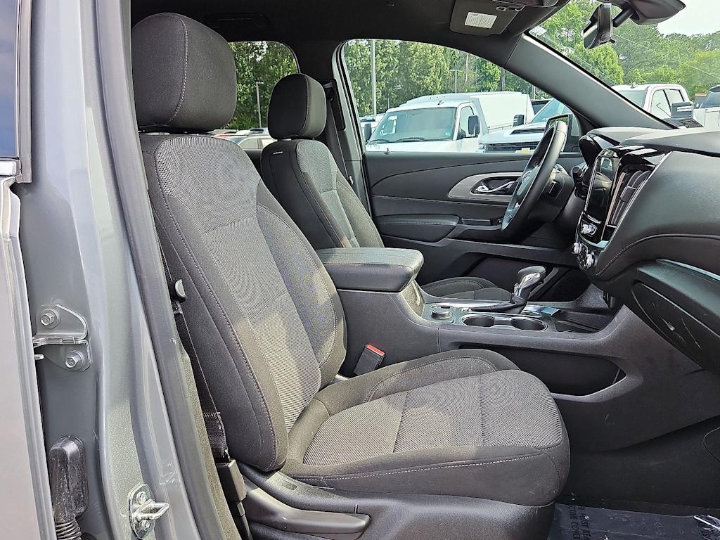 Thumbnail: 2023 Chevrolet Traverse - 12