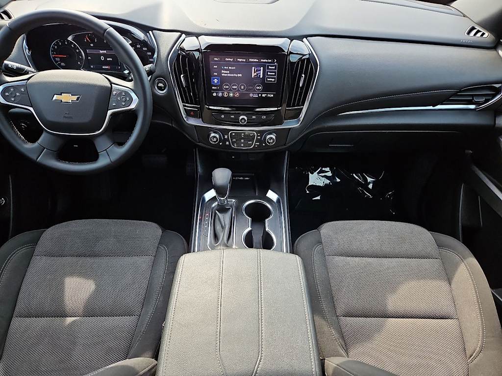 Thumbnail: 2023 Chevrolet Traverse - 10