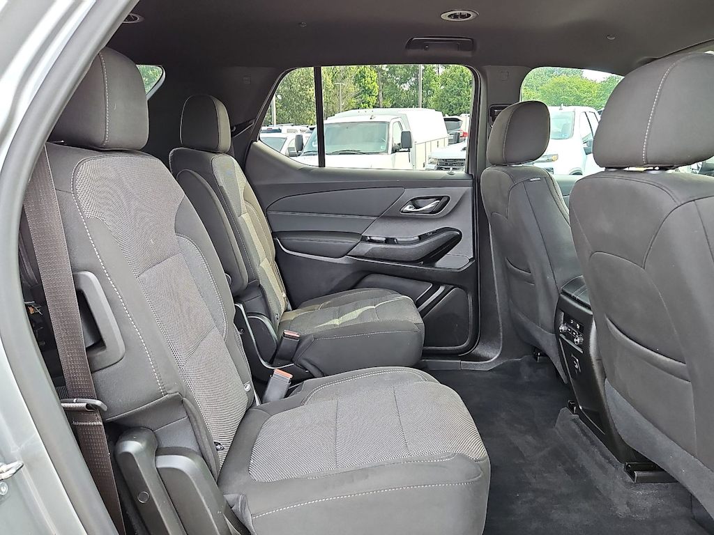 Thumbnail: 2023 Chevrolet Traverse - 35