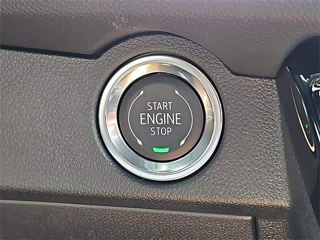 Thumbnail: 2025 Chevrolet Traverse - 19