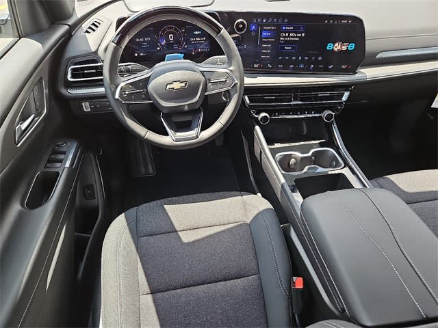 Thumbnail: 2025 Chevrolet Traverse - 2