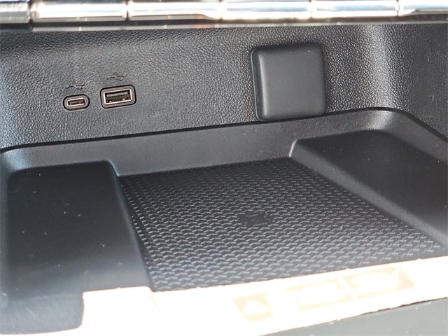 Thumbnail: 2025 Chevrolet Traverse - 21