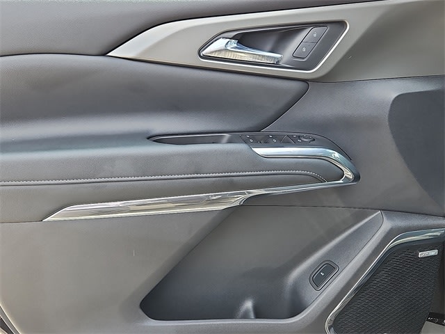 Thumbnail: 2025 Chevrolet Traverse - 14