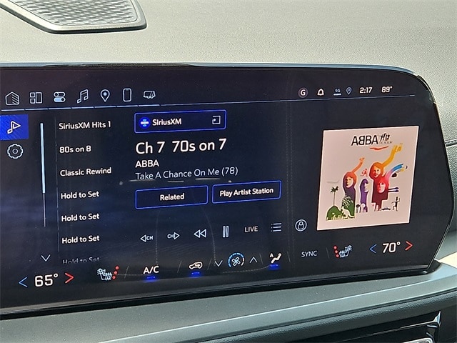 Thumbnail: 2025 Chevrolet Traverse - 16