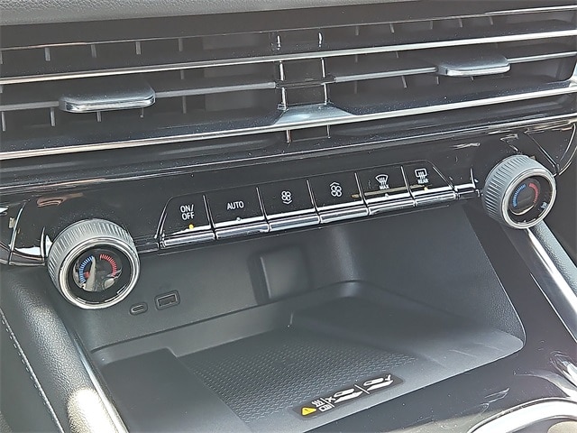 Thumbnail: 2025 Chevrolet Traverse - 15