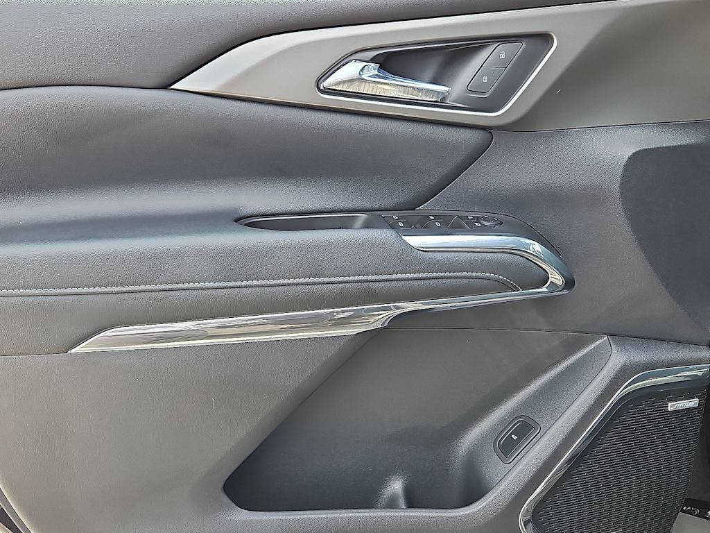 2025 Chevrolet Traverse LT - Photo 14