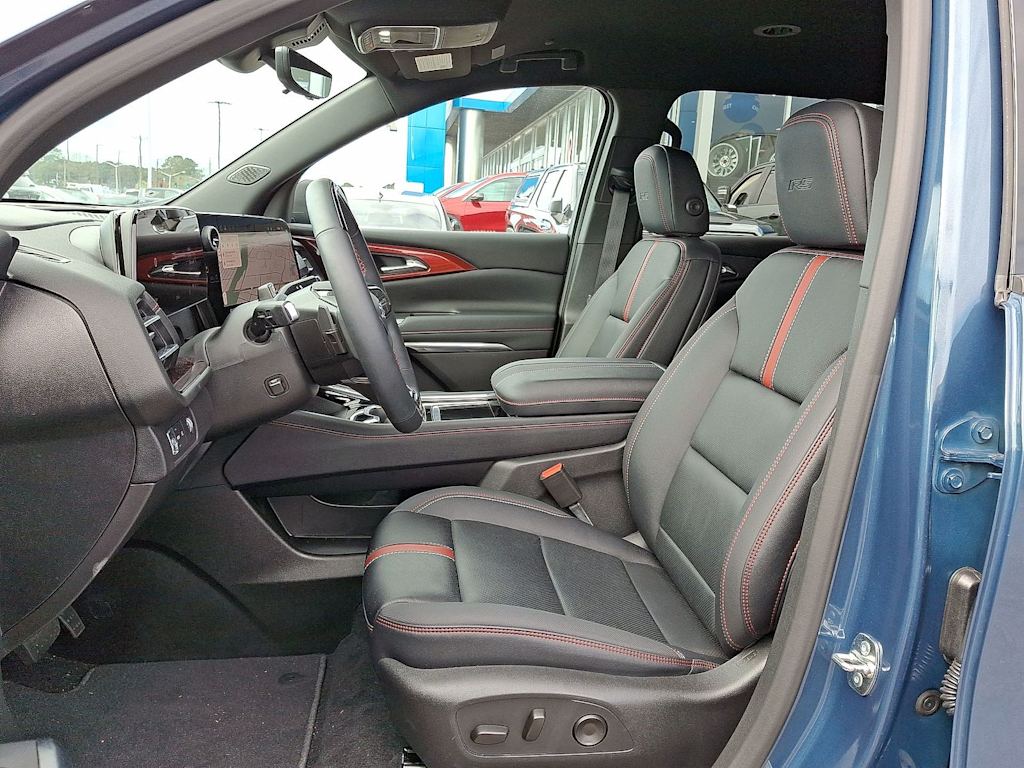 Thumbnail: 2026 Chevrolet Traverse - 8
