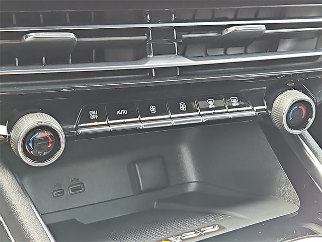 Thumbnail: 2026 Chevrolet Traverse - 18