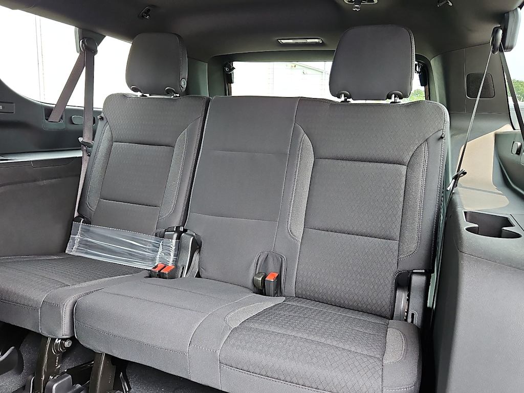 Thumbnail: 2026 Chevrolet Suburban - 16
