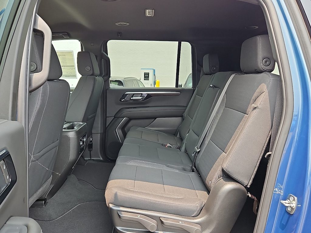Thumbnail: 2026 Chevrolet Suburban - 10