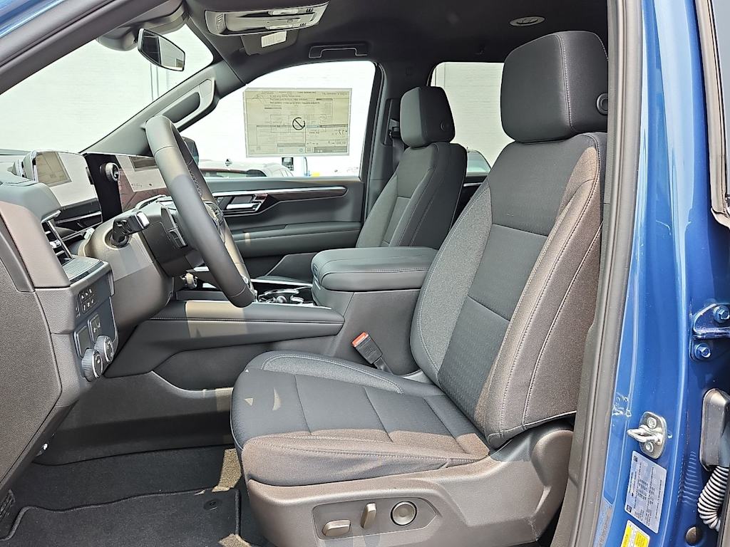 Thumbnail: 2026 Chevrolet Suburban - 9