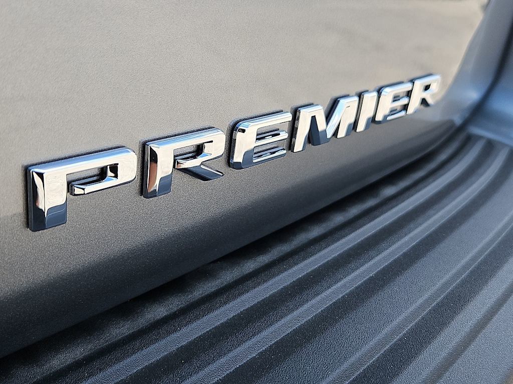 Thumbnail: 2026 Chevrolet Suburban - 6