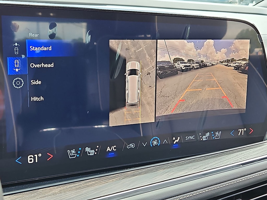 Thumbnail: 2026 Chevrolet Suburban - 21