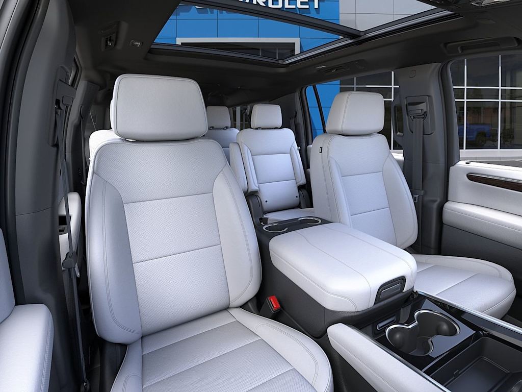 Thumbnail: 2026 Chevrolet Suburban - 7