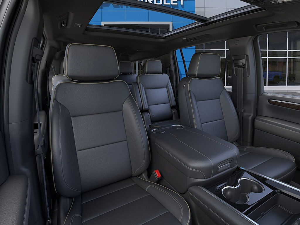 Thumbnail: 2026 Chevrolet Suburban - 7