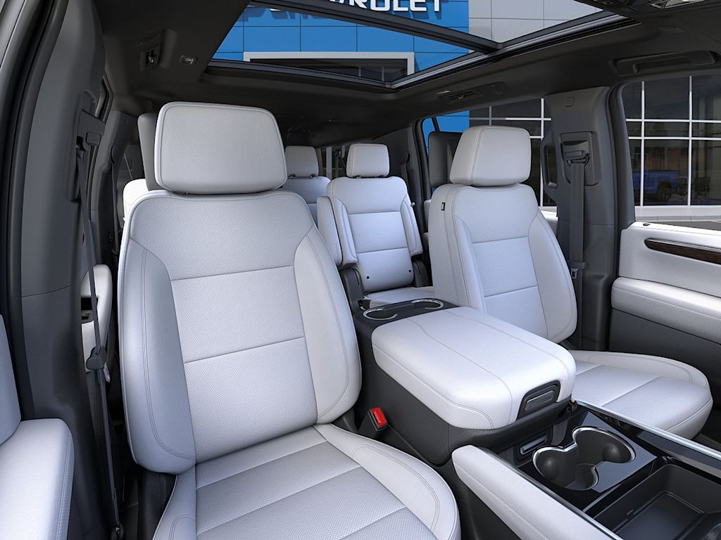 Thumbnail: 2026 Chevrolet Suburban - 7