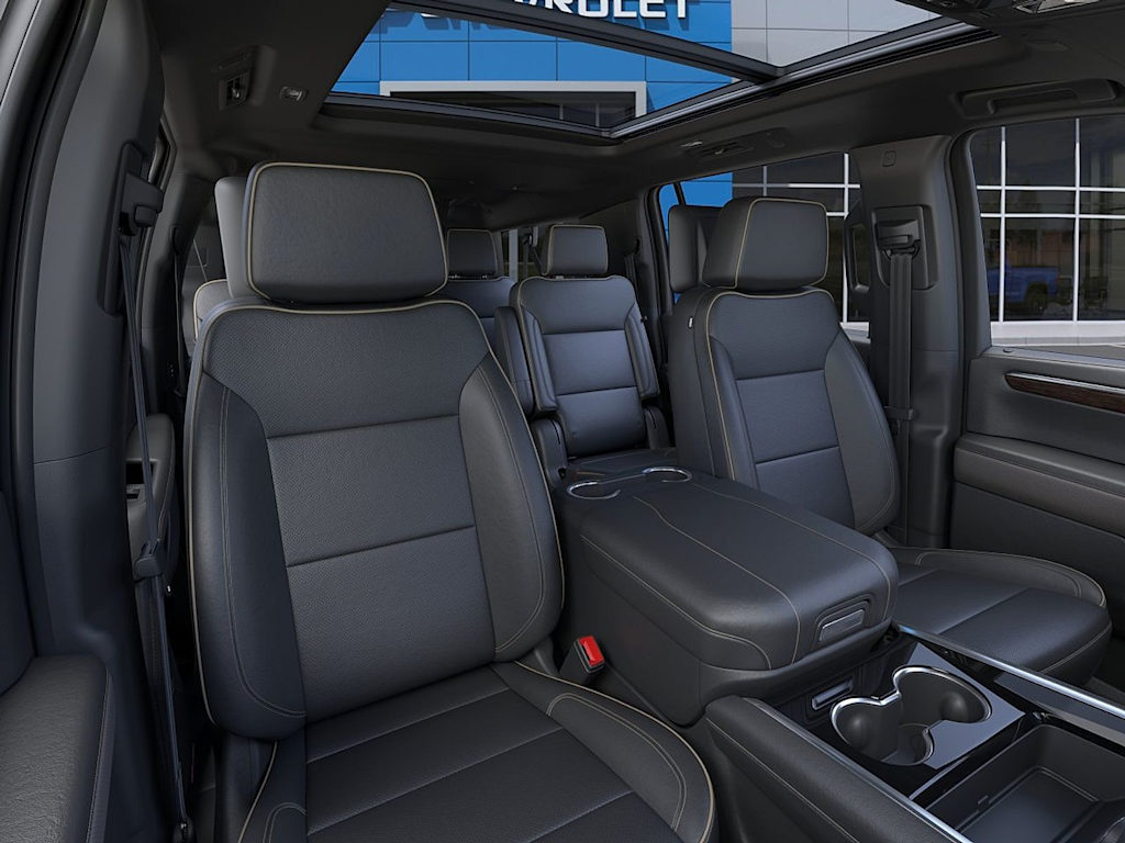 Thumbnail: 2026 Chevrolet Suburban - 7