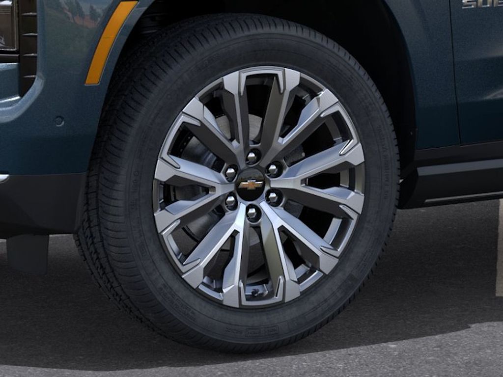 Thumbnail: 2026 Chevrolet Suburban - 6
