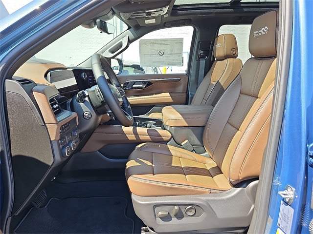 Thumbnail: 2025 Chevrolet Suburban - 9