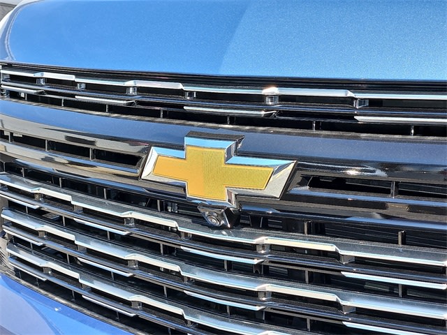 Thumbnail: 2025 Chevrolet Suburban - 6
