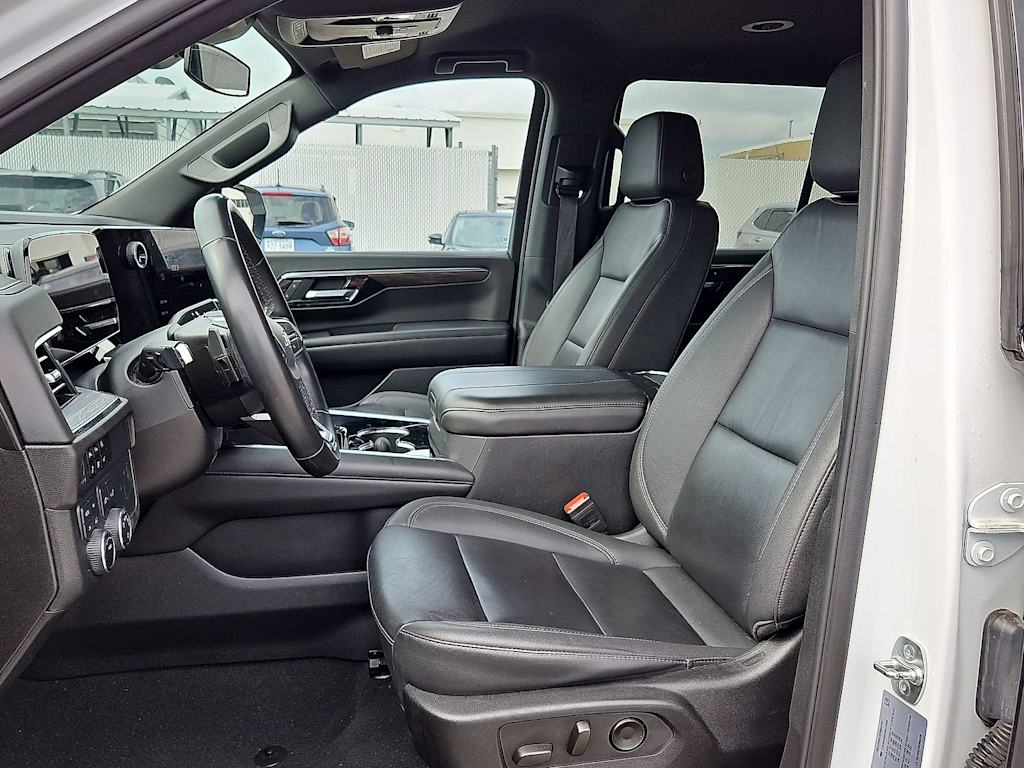 Thumbnail: 2025 Chevrolet Tahoe - 9