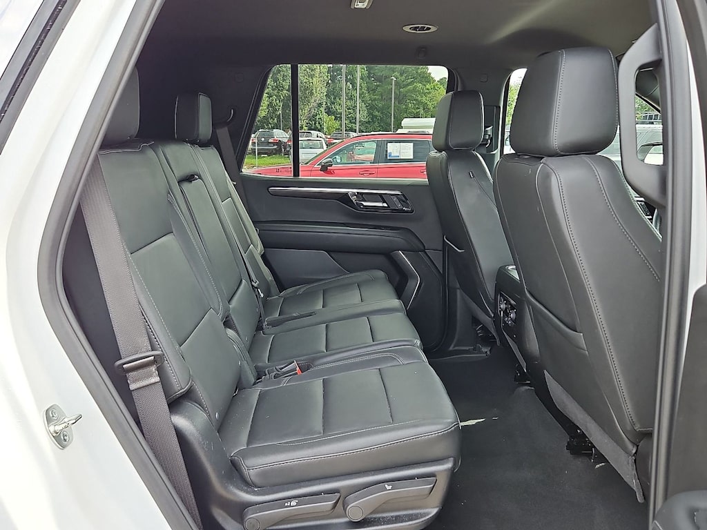 Thumbnail: 2025 Chevrolet Tahoe - 35
