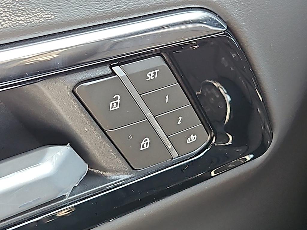 Thumbnail: 2026 Chevrolet Tahoe - 22