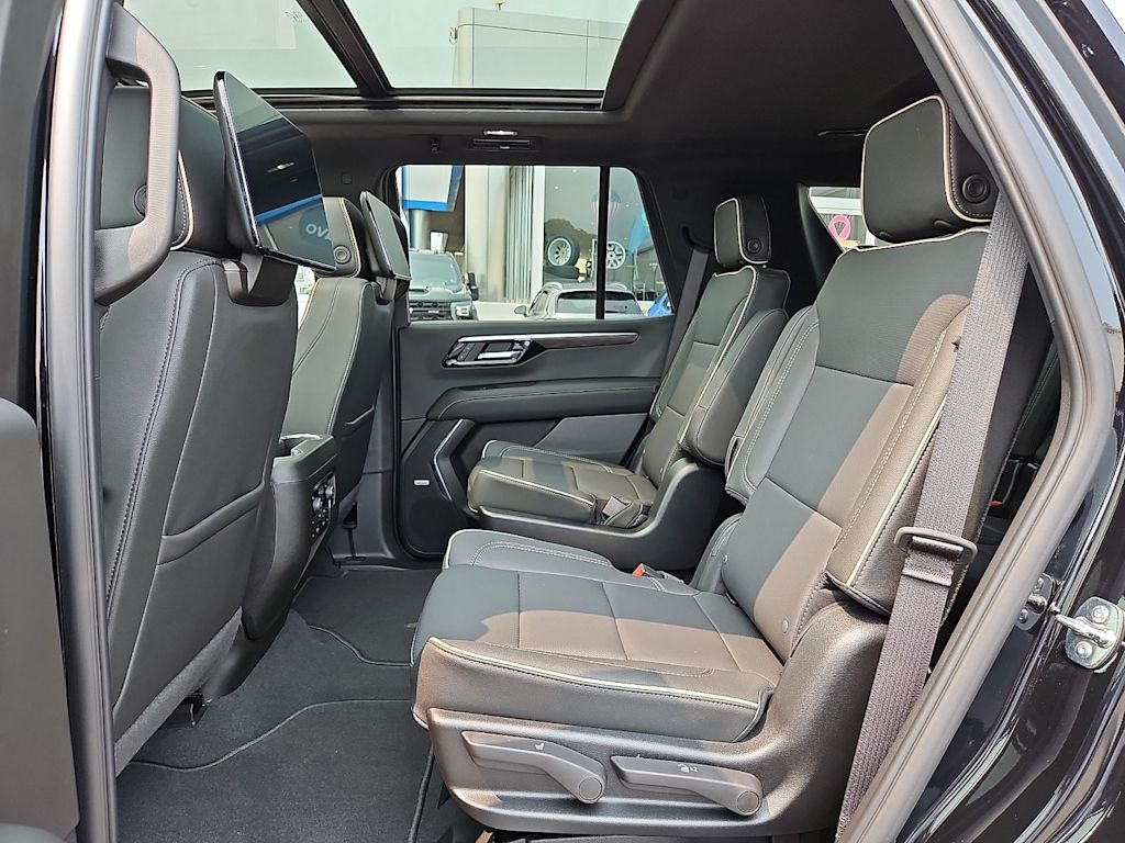 Thumbnail: 2026 Chevrolet Tahoe - 10