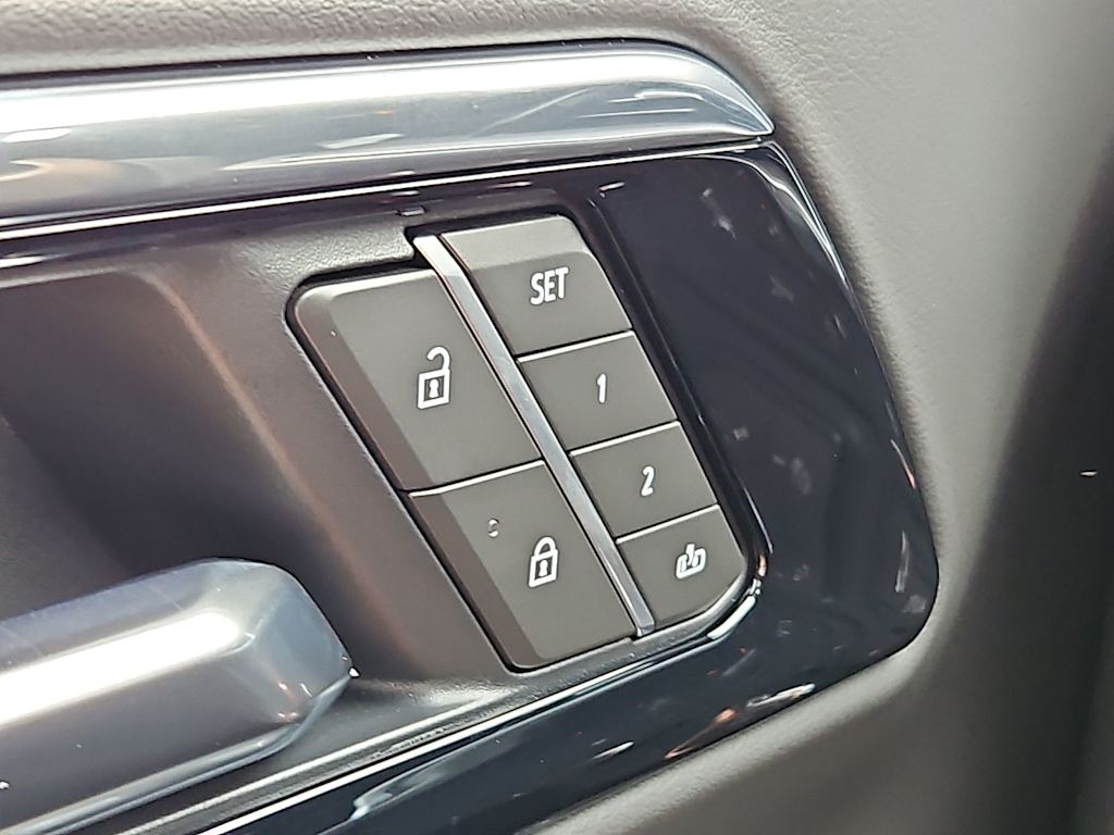 Thumbnail: 2026 Chevrolet Tahoe - 23
