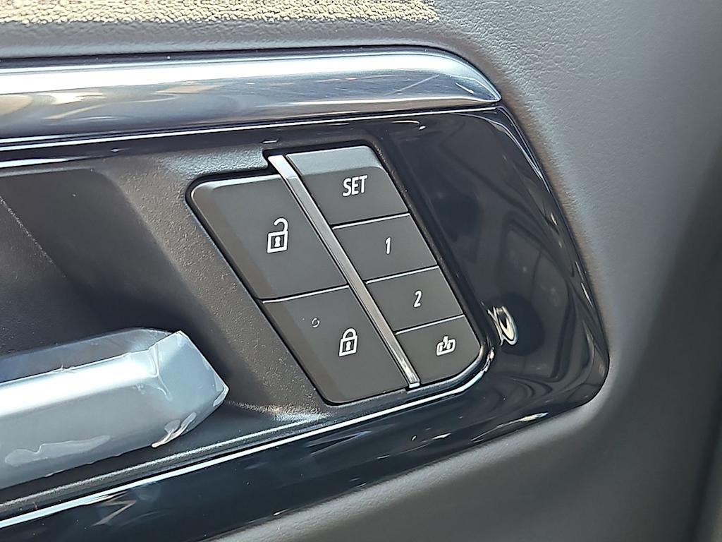 Thumbnail: 2026 Chevrolet Tahoe - 23