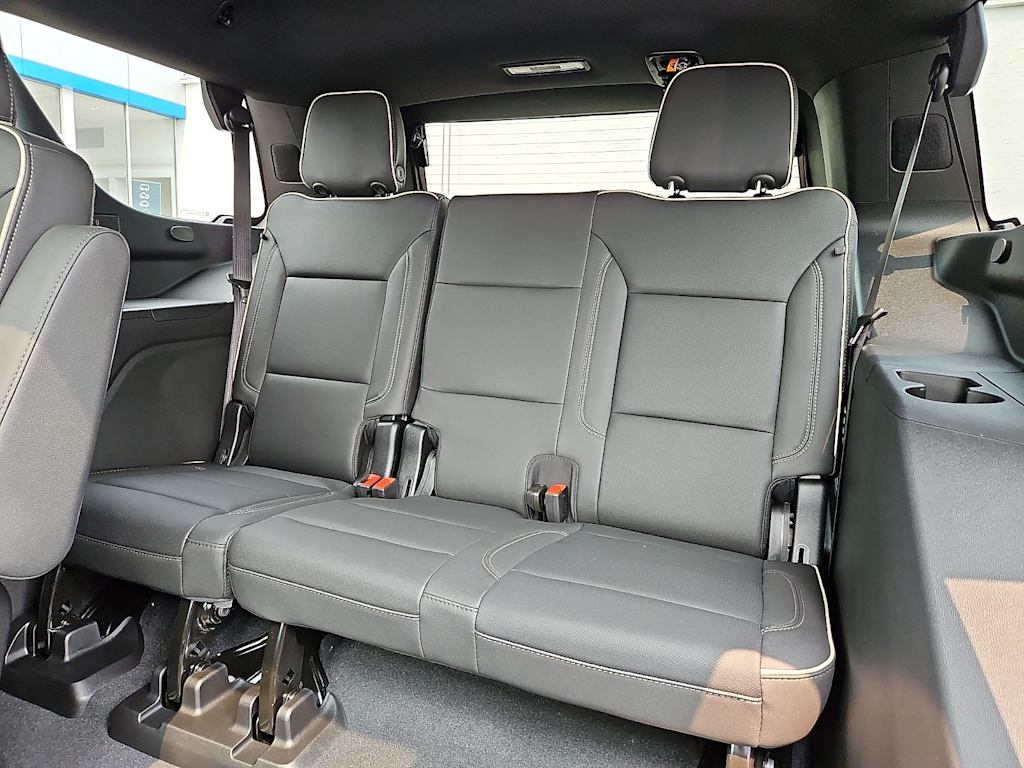 Thumbnail: 2026 Chevrolet Tahoe - 15