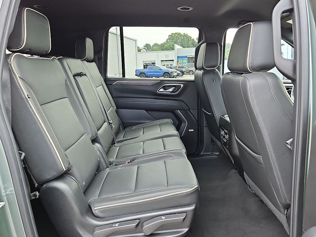 Thumbnail: 2024 Chevrolet Suburban - 36