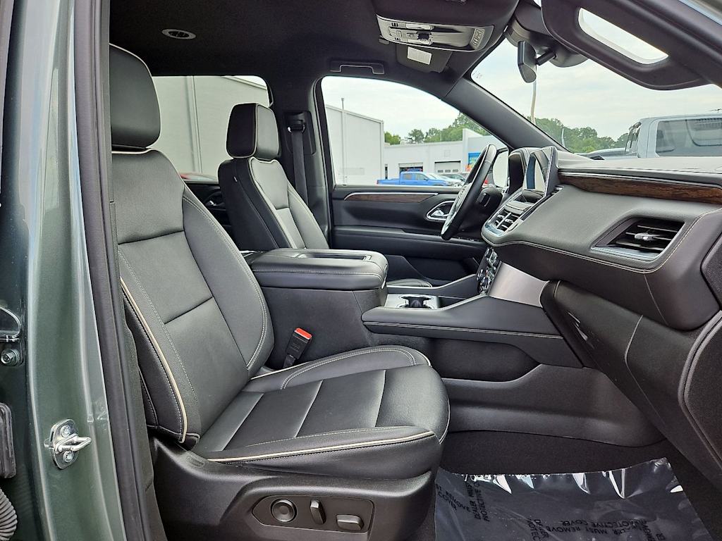 Thumbnail: 2024 Chevrolet Suburban - 11