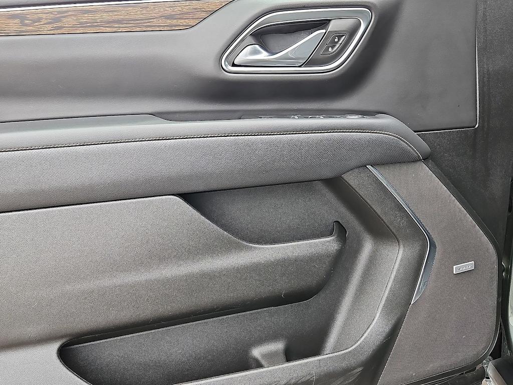 Thumbnail: 2024 Chevrolet Suburban - 32