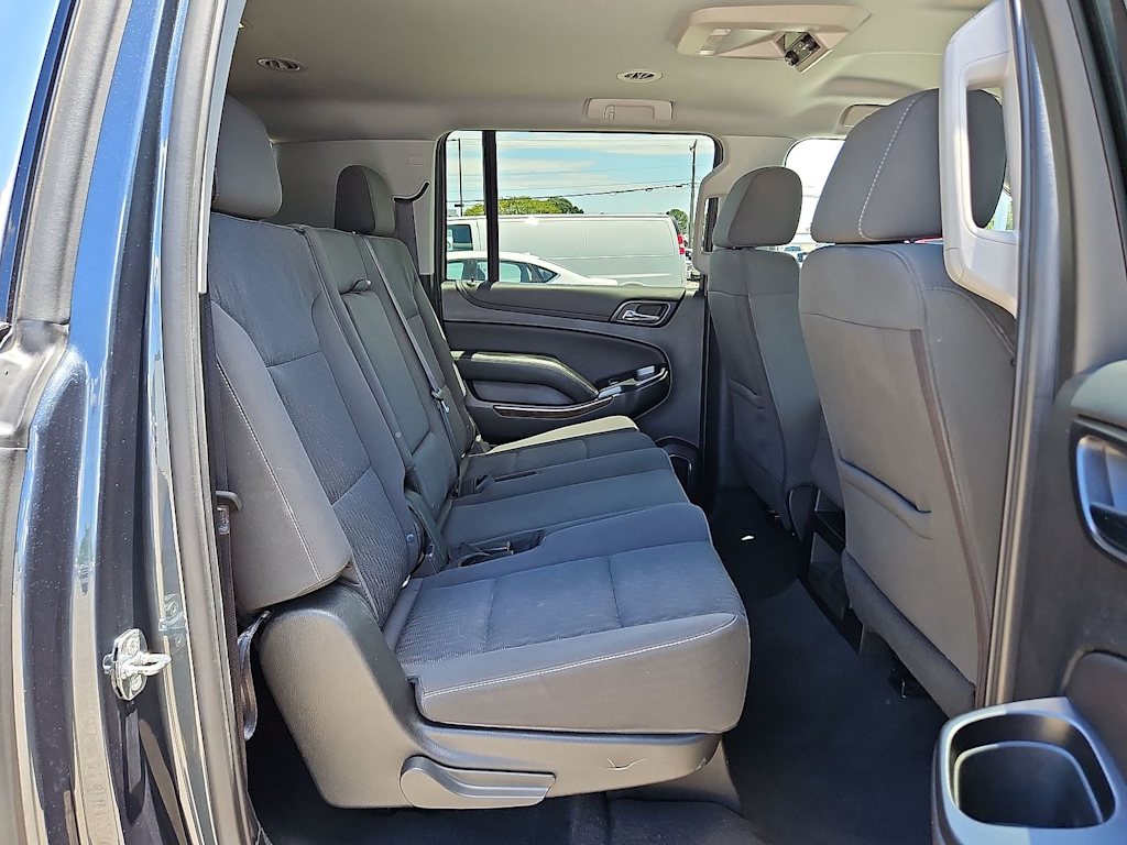 Thumbnail: 2019 Chevrolet Suburban - 34