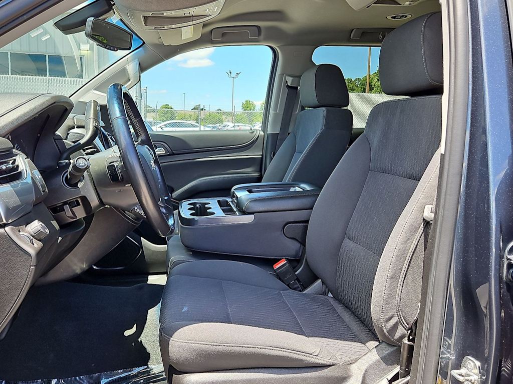 Thumbnail: 2019 Chevrolet Suburban - 9