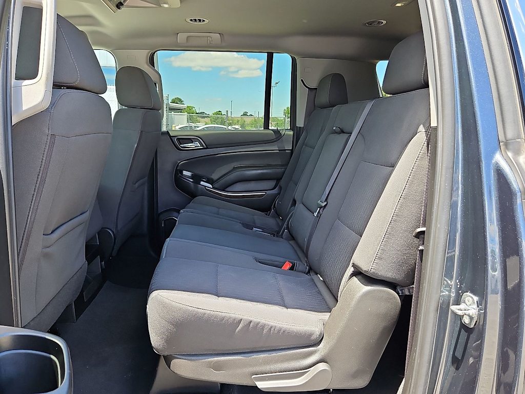 Thumbnail: 2019 Chevrolet Suburban - 33