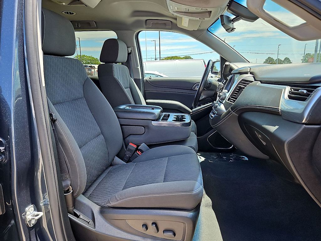 Thumbnail: 2019 Chevrolet Suburban - 10